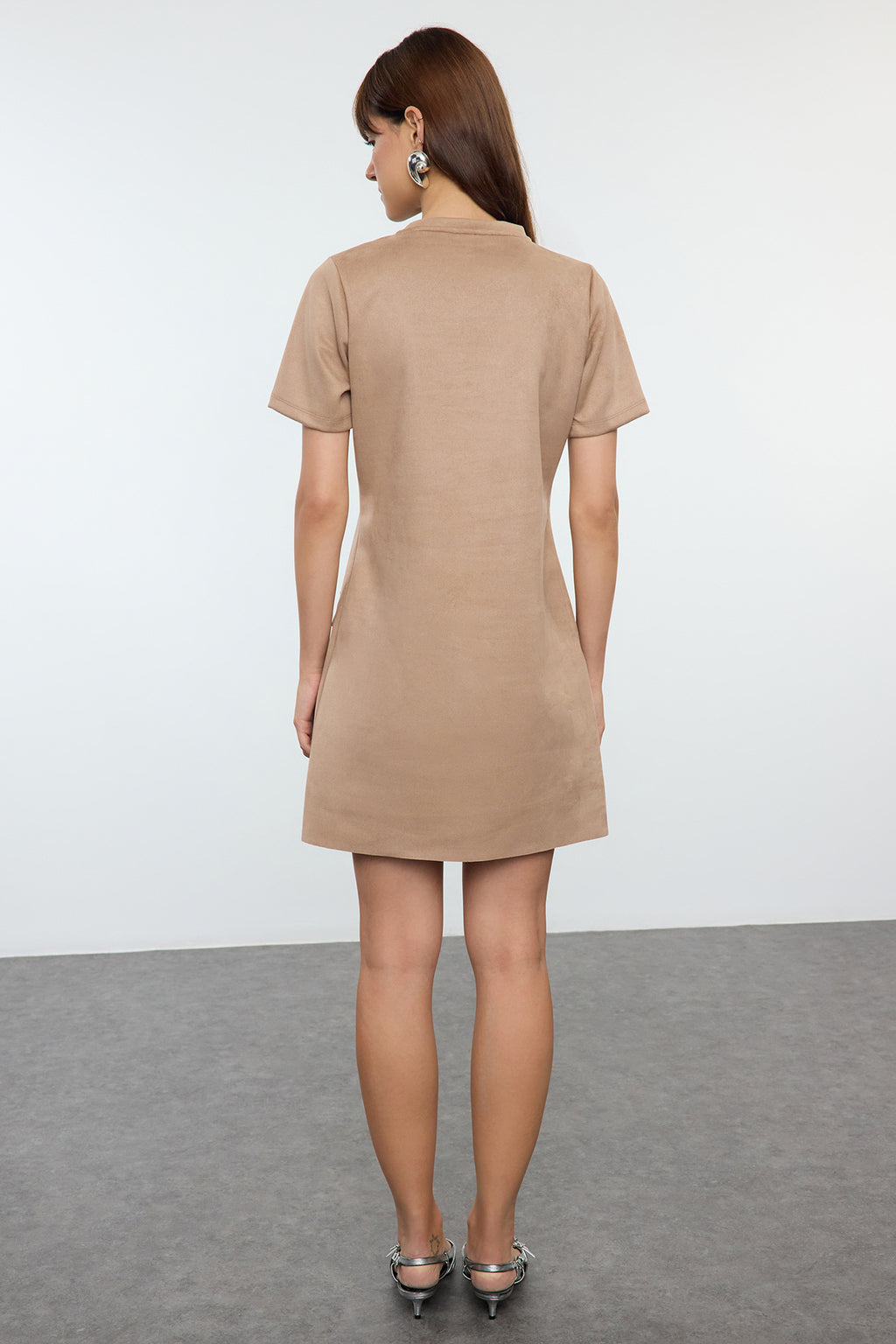 Vizon Bisiklet Yaka Taş Detaylı Shift/Düz Mini Süet Örme Elbise TWOAW24EL00523