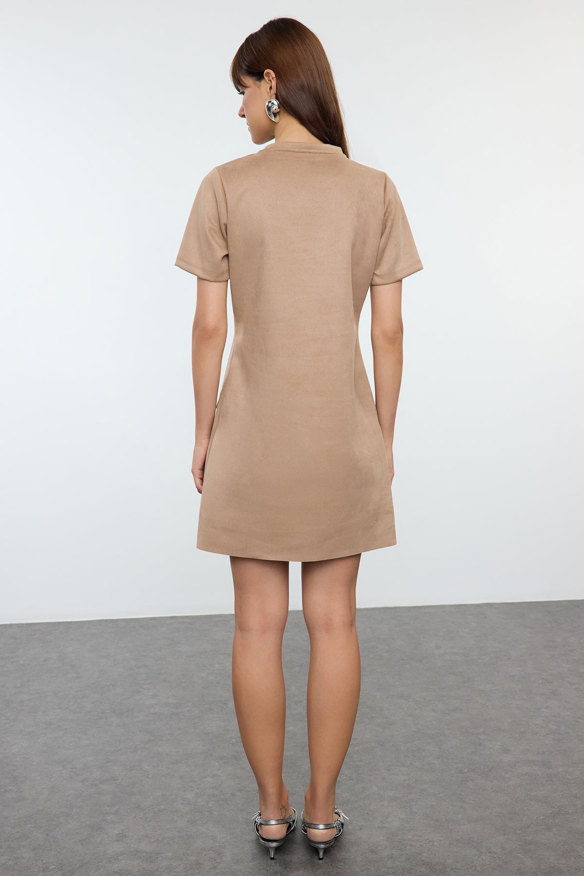 Vizon Bisiklet Yaka Taş Detaylı Shift/Düz Mini Süet Örme Elbise TWOAW24EL00523