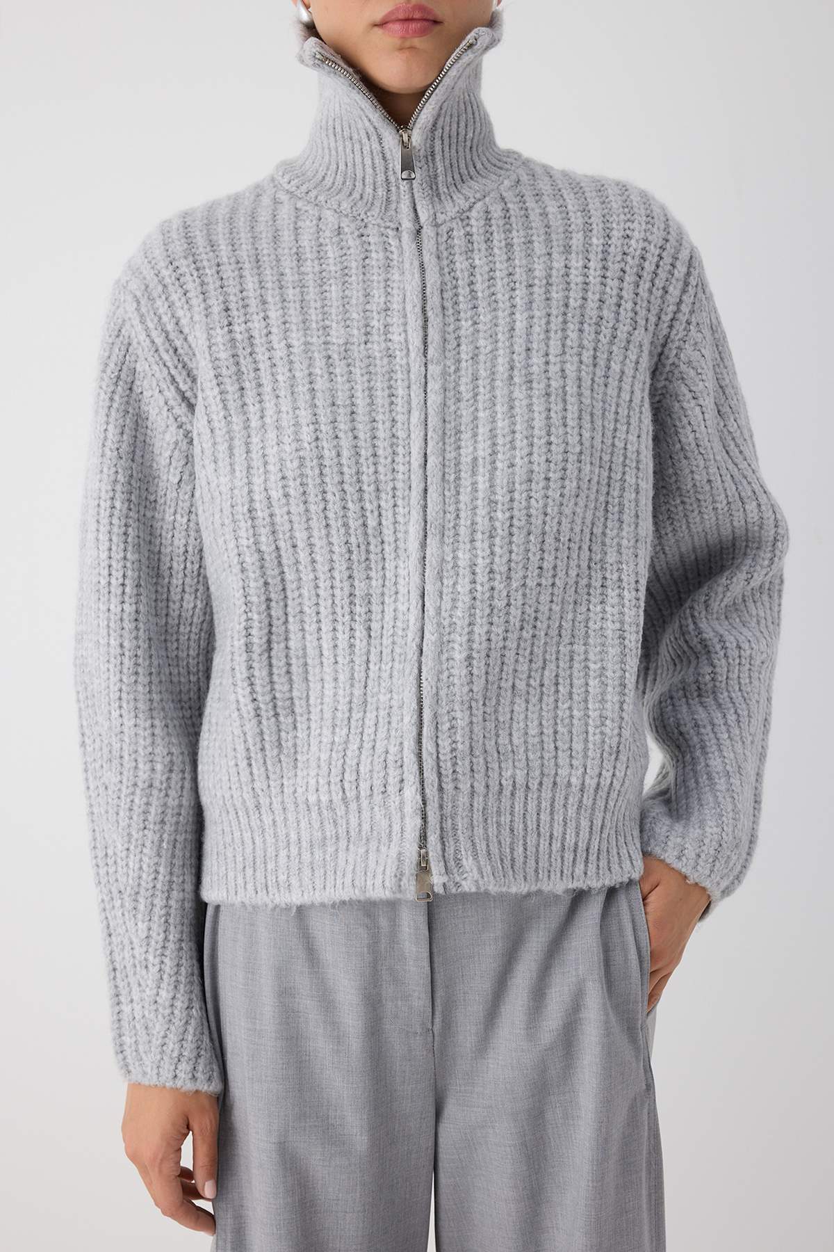 Wardrobe Essentials Gri Fermuarlı Yumuşak Dokulu Geniş Kalıp Triko Hırka|TWOAW26HI00049