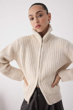 Wardrobe Essentials Taş Fermuarlı Yumuşak Dokulu Geniş Kalıp Triko Hırka|TWOAW26HI00049