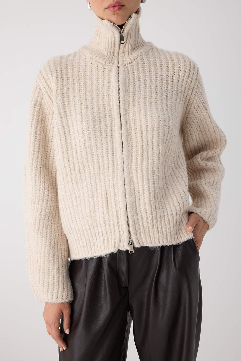 Wardrobe Essentials Taş Fermuarlı Yumuşak Dokulu Geniş Kalıp Triko Hırka|TWOAW26HI00049