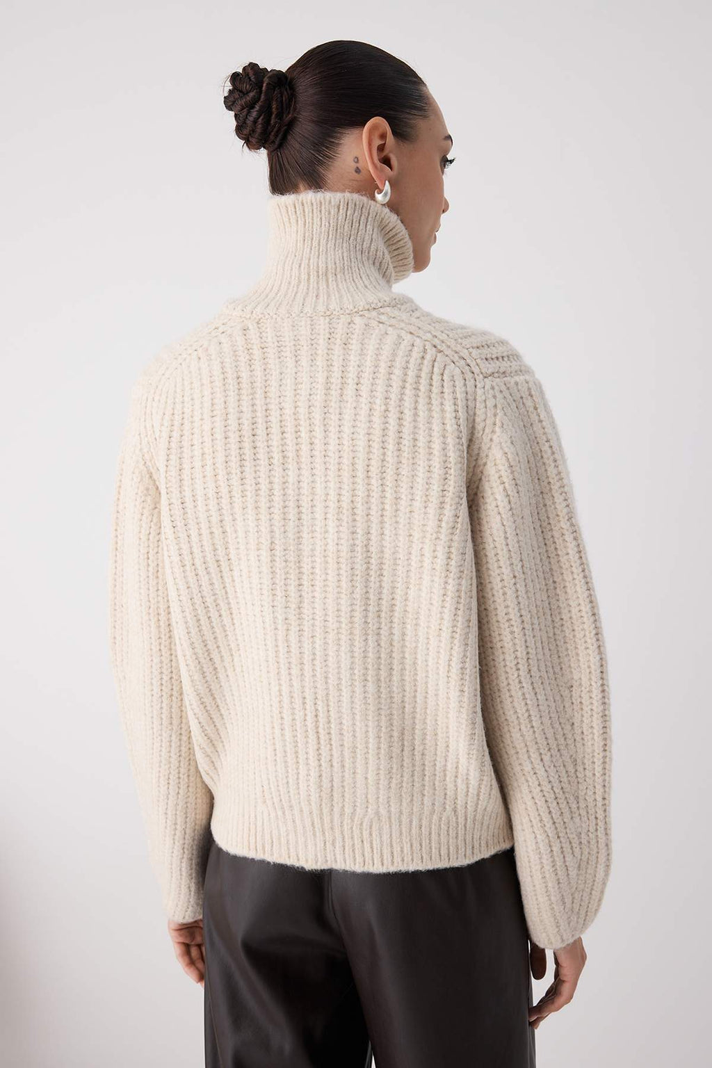 Wardrobe Essentials Taş Fermuarlı Yumuşak Dokulu Geniş Kalıp Triko Hırka|TWOAW26HI00049