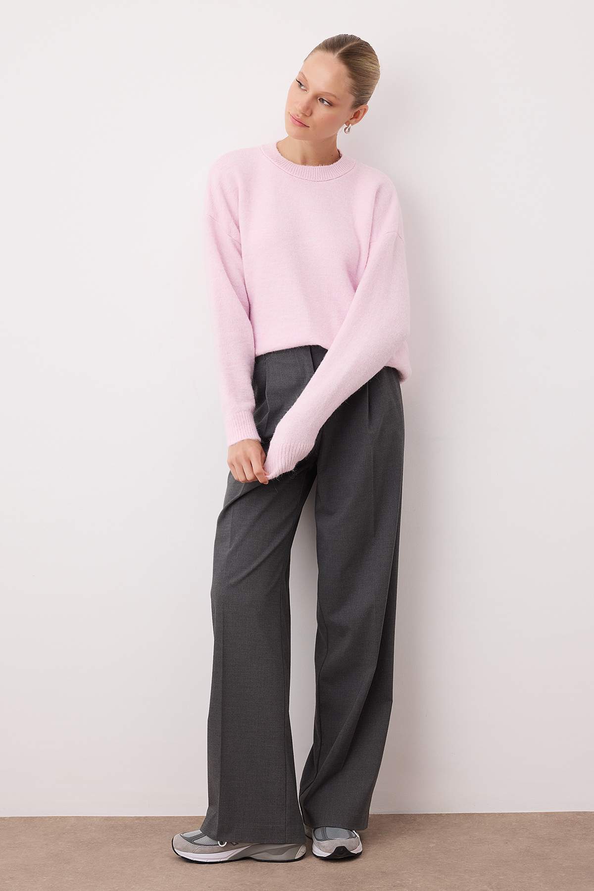 Wardrobe Essentials Pembe Alpaka Yün Karışımlı Premium İplik Geniş Kalıp Triko Kazak|TWOAW26KZ00080 Secondary image