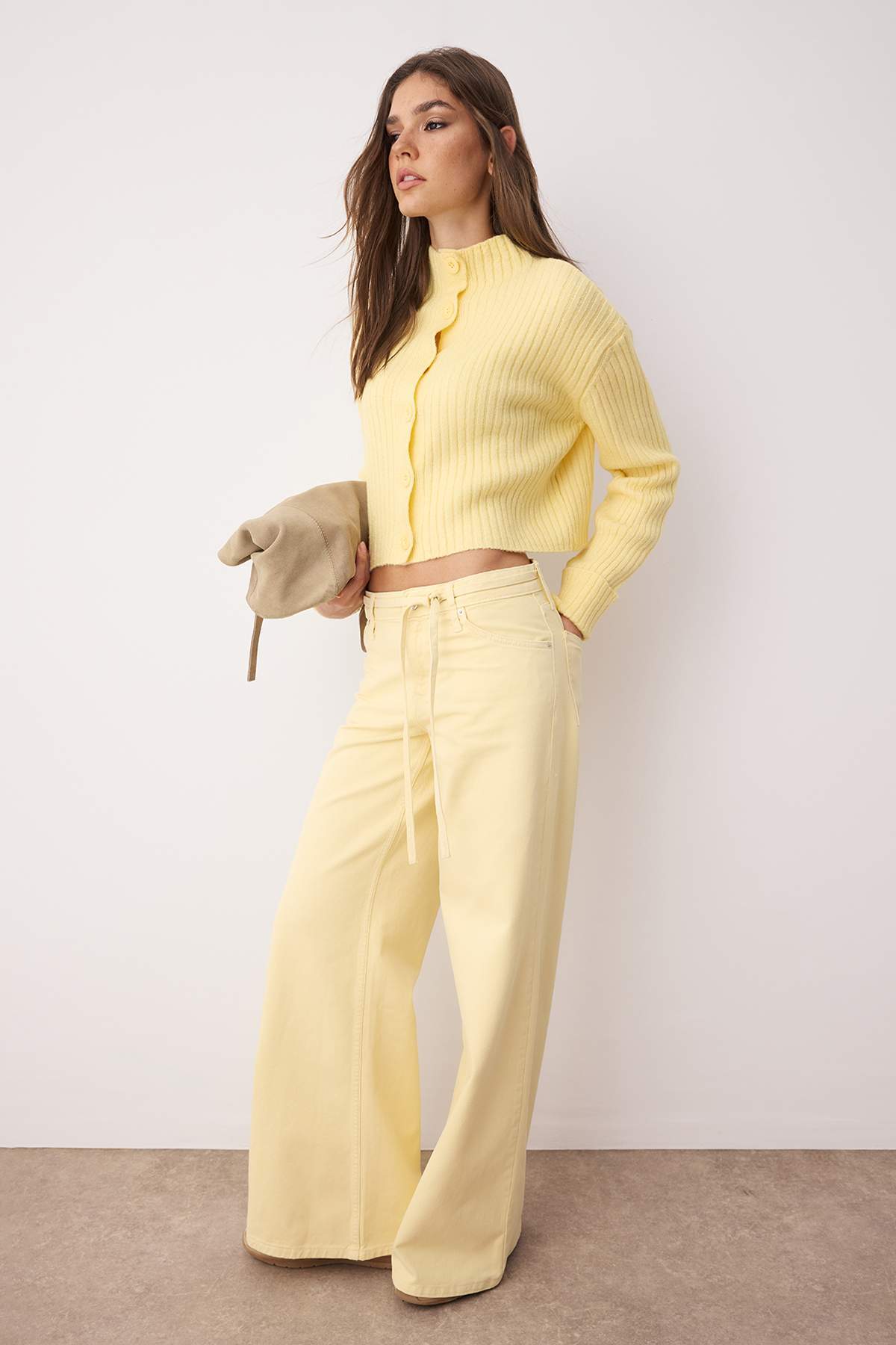 Sarı Crop Yumuşak Dokulu Dik Yaka Triko Hırka TWOAW22HI0174 Secondary image