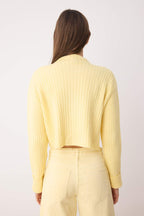 Sarı Crop Yumuşak Dokulu Dik Yaka Triko Hırka TWOAW22HI0174
