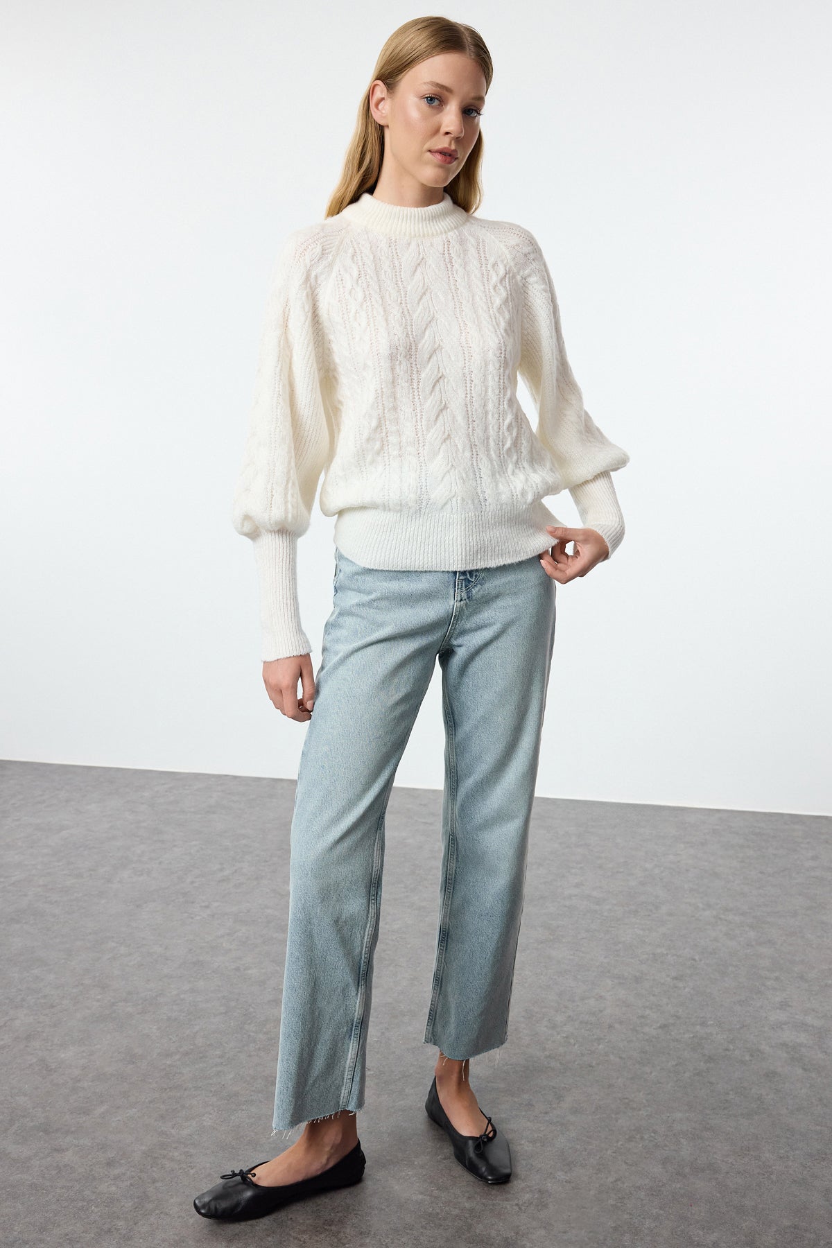 Ekru Yumuşak Dokulu Saç Örgülü Triko Kazak TWOAW21KZ0109 Secondary image