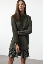 Zümrüt Yeşili Çiçek Baskılı Mini Selanik Dik Yaka Örme Elbise TWOAW25EL00282