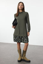 Zümrüt Yeşili Çiçek Baskılı Mini Selanik Dik Yaka Örme Elbise TWOAW25EL00282