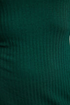 Zümrüt Yeşili Düz Yırtmaçlı Midi Fitted/Vücuda Oturan Fitilli Esnek Örme Elbise TWOAW25EL00568