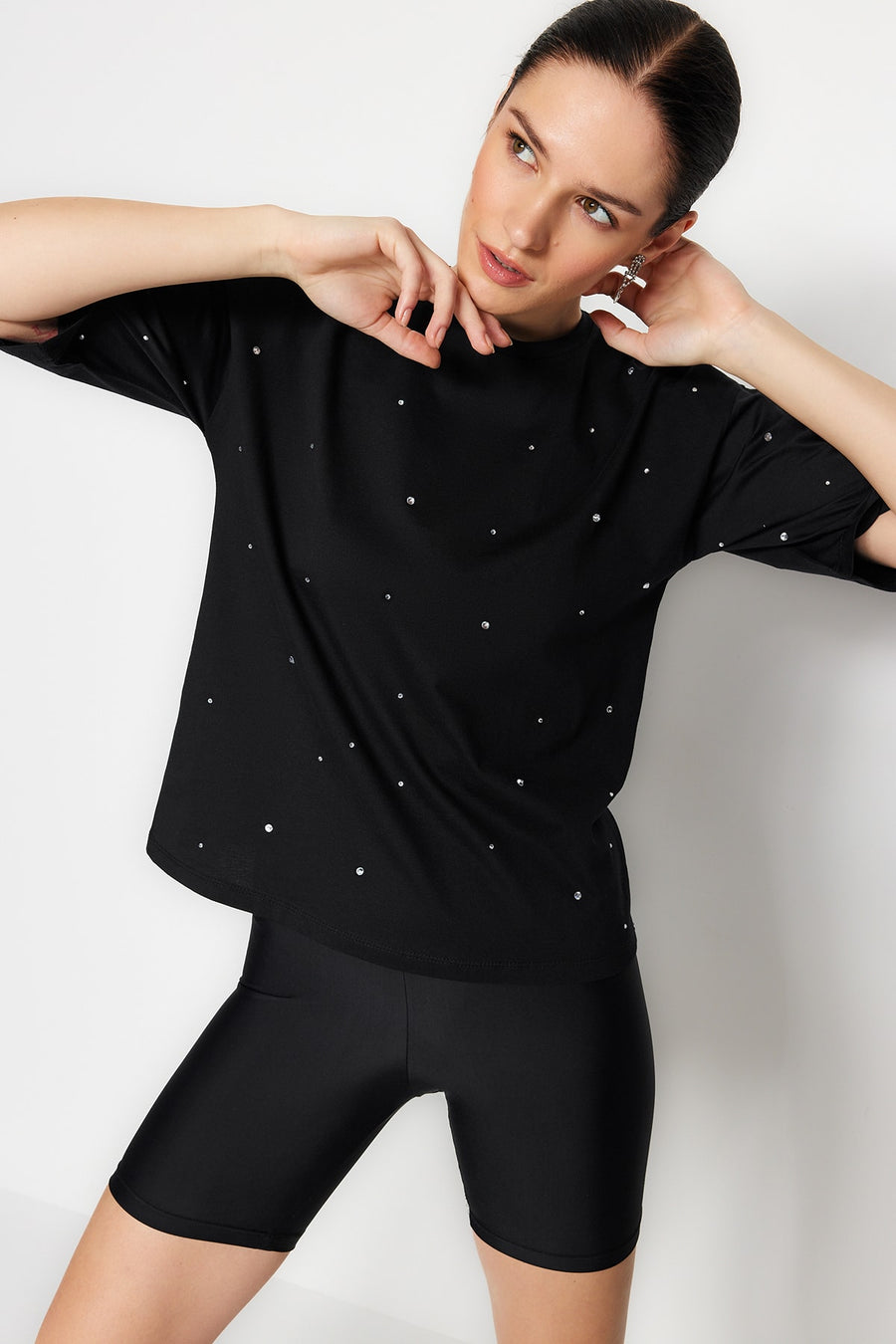 Black Stone Detail Relaxed Fit Crew Neck Knit T-Shirt