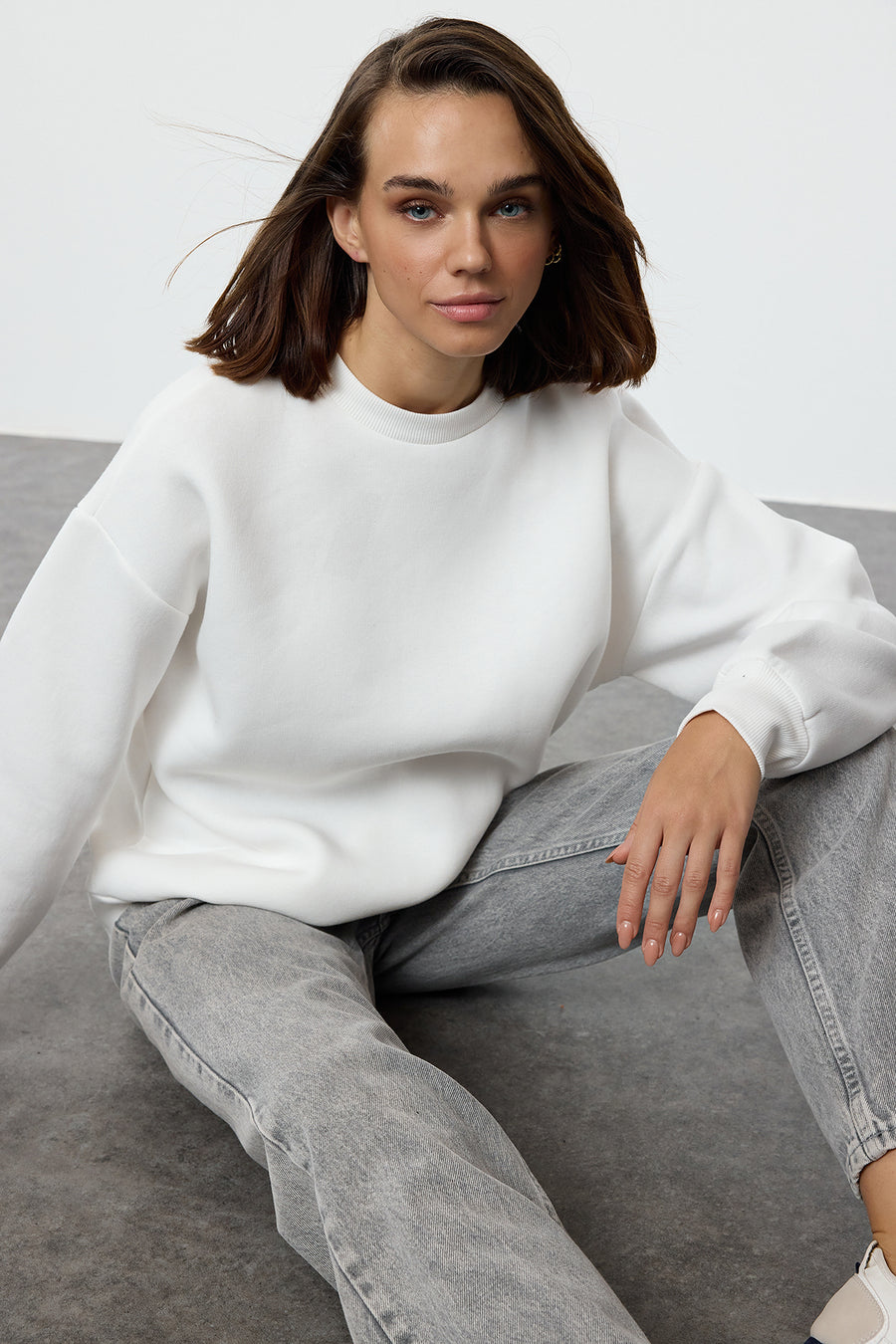 Ecru oversized relaxed fit basic crew neck thick fleece lined knit sweatshirt