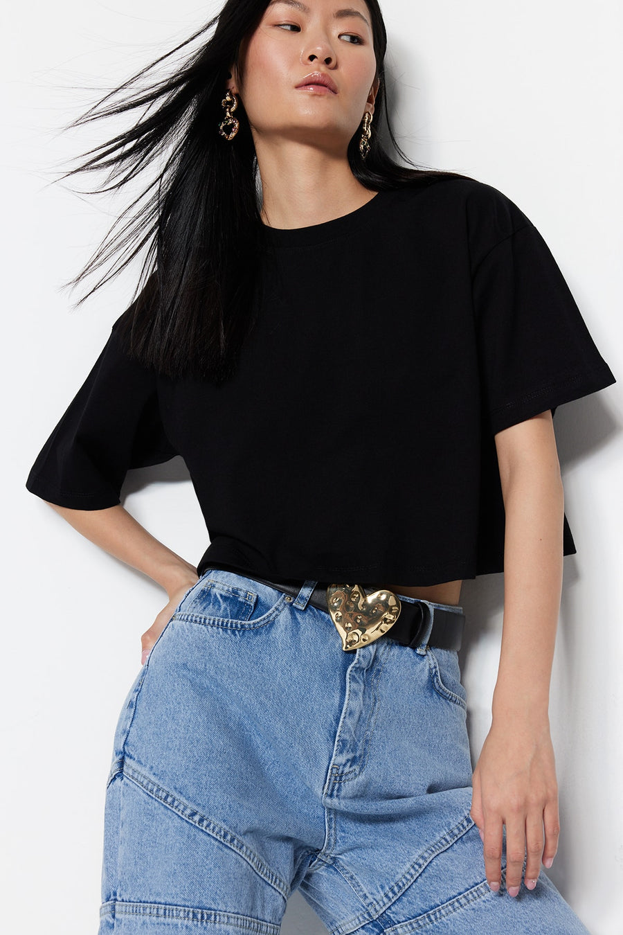 Black relaxed fit 100% thick cotton cropped knit t-shirt