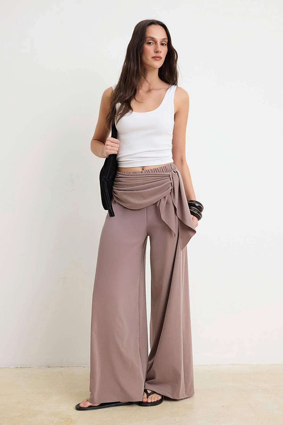 بنطلون بيج منك تريكو ليوسيل فاخر صيفي واسع الساق خصر عادي طويل بحزام
