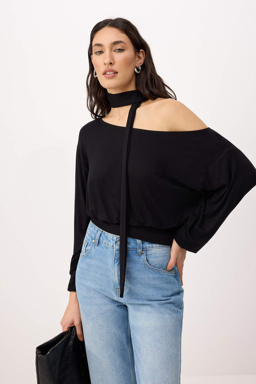 Black Off-Shoulder Shawl Accessory Detail Regular Fit Knit Blouse