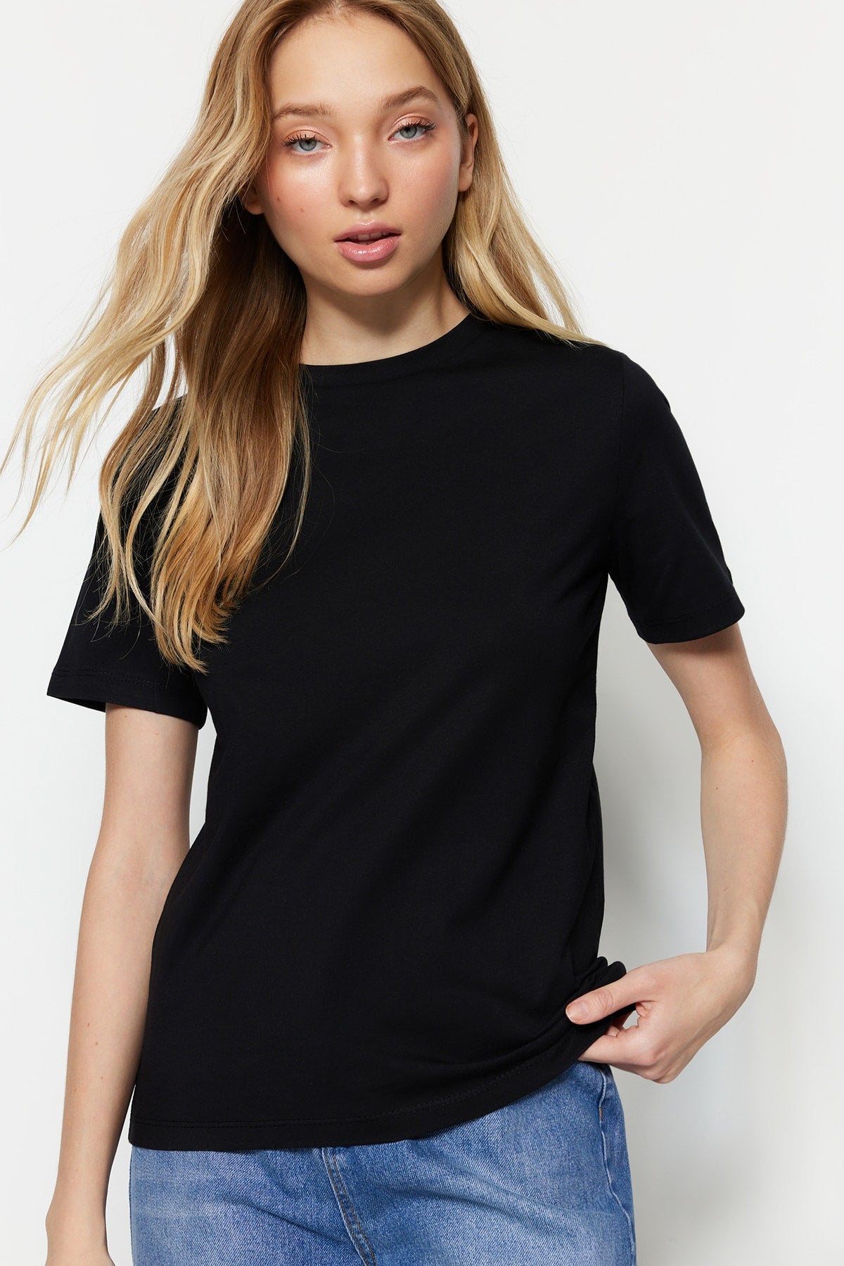 Black 100% cotton basic crew neck knit t-shirt