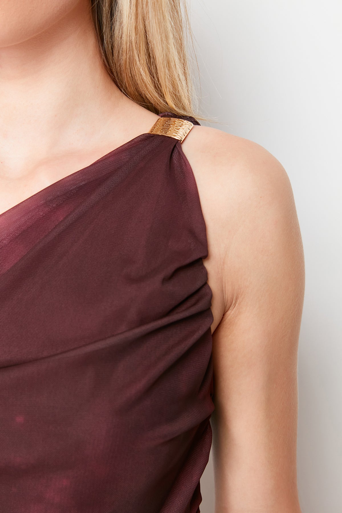 Burgundy One Shoulder Fitted Accessory Detailed Tulle Stretch Knit Midi Pencil Dress