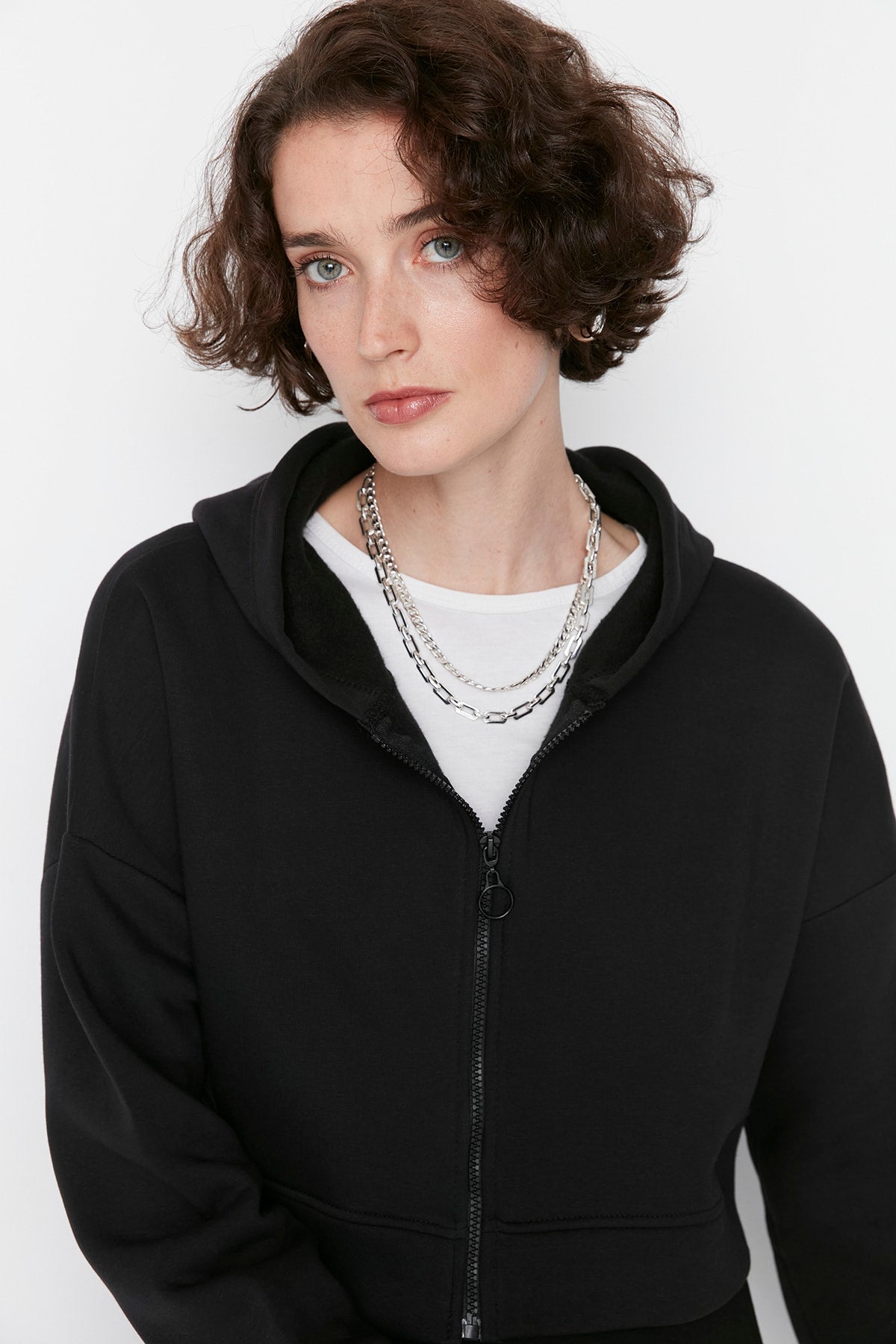 Black Basic Zipped Hooded Cropped Thick Fleece-Lined Knit Cardigan/Sweatshirt