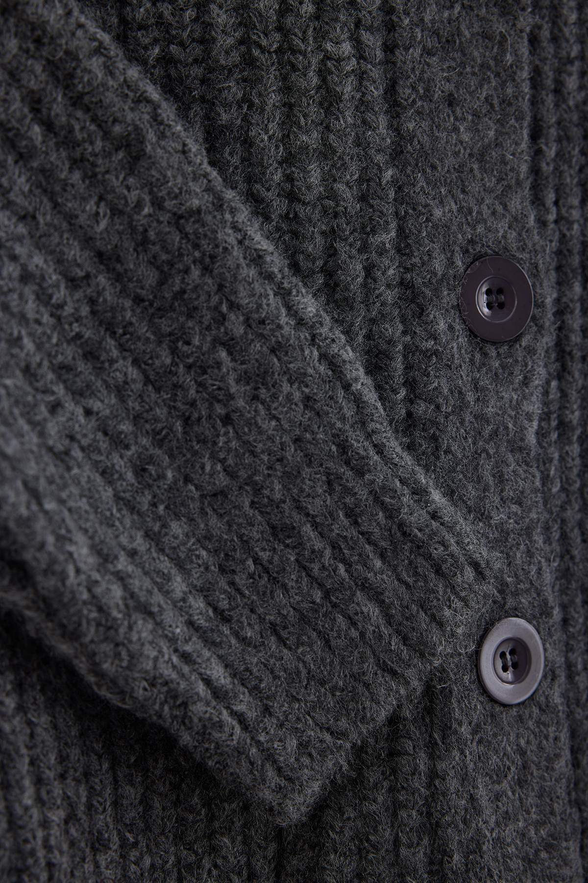 Wardrobe Essentials كارديغان تريكو أساسي رمادي فحمي نسيج ناعم