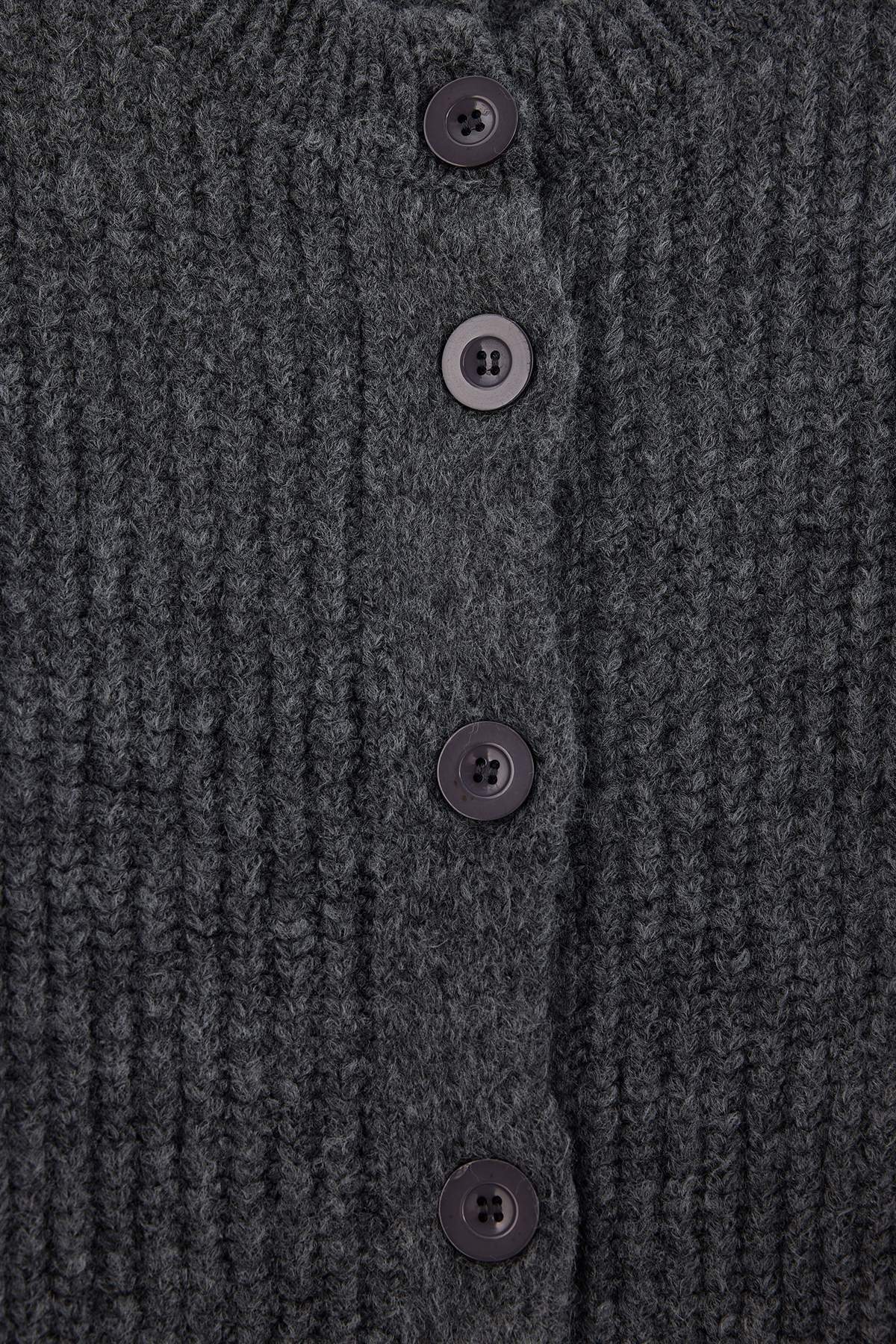 Wardrobe Essentials كارديغان تريكو أساسي رمادي فحمي نسيج ناعم