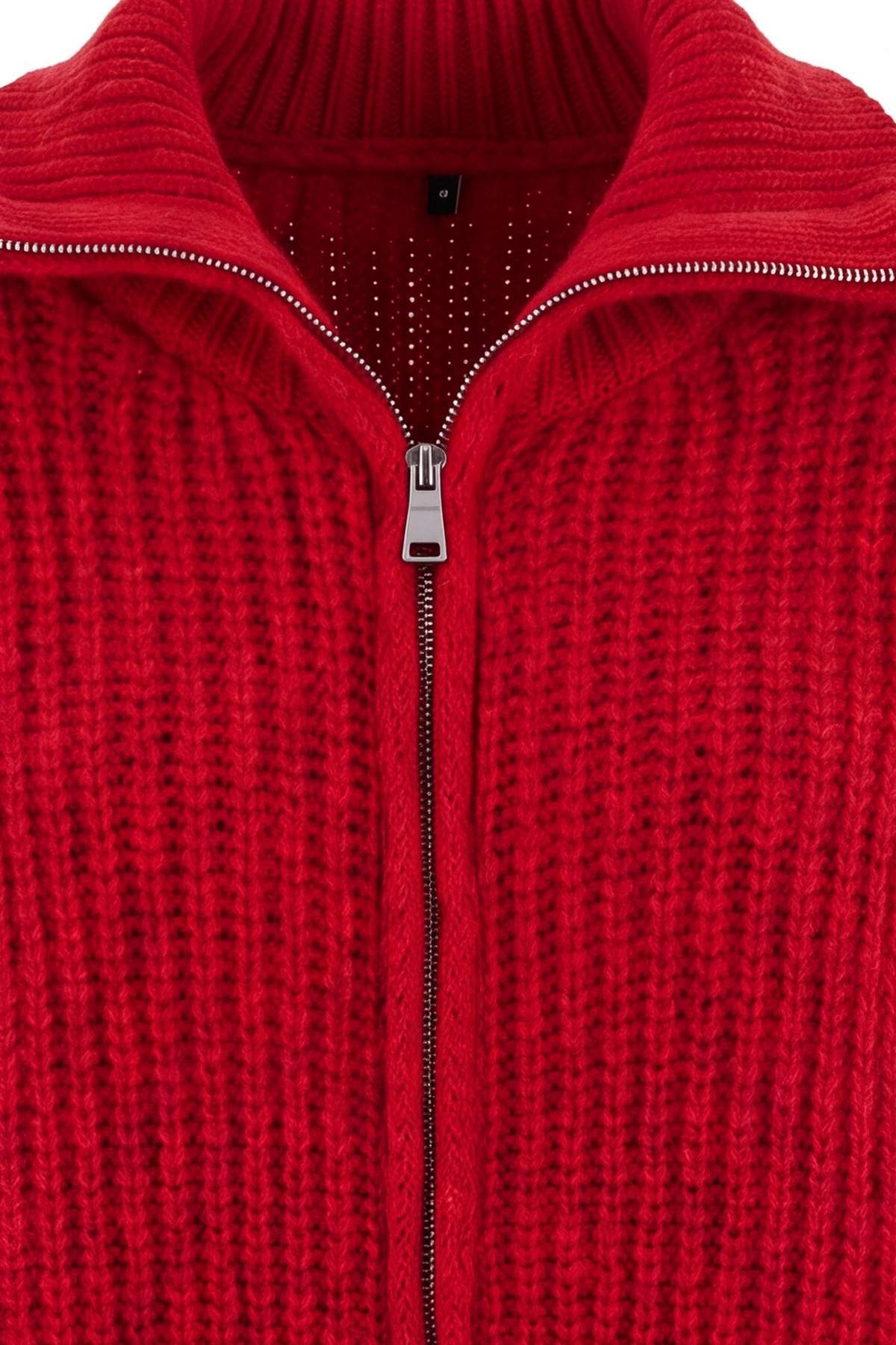 Wardrobe Essentials كارديغان تريكو أحمر بسحّاب نسيج ناعم قصة واسعة